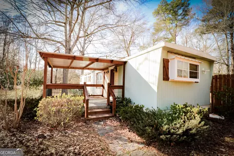 Exterior - 2447 Williamson Rd, Williamson, GA 30292 photo 4 of 57