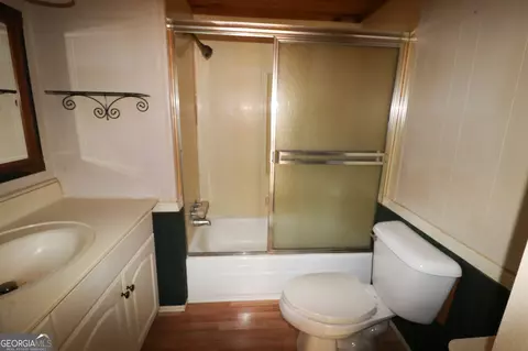 Bath - 2447 Williamson Rd, Williamson, GA 30292 photo 2 of 2