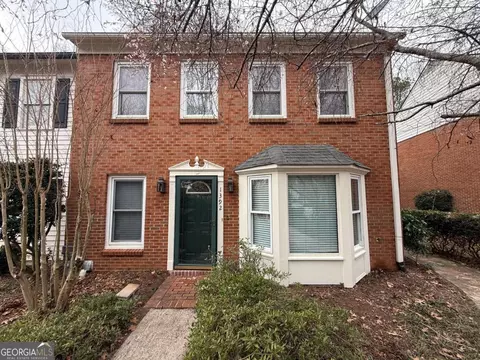 1392 Old Virginia Ct SE, Marietta, GA 30067