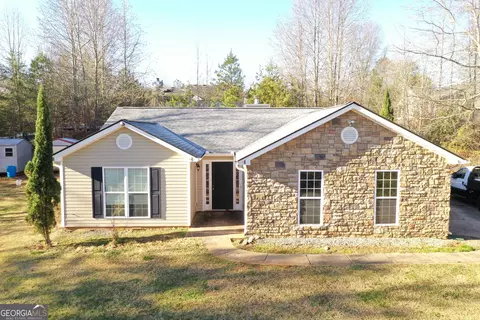 520 Redbud Ln, Mount Airy, GA 30563