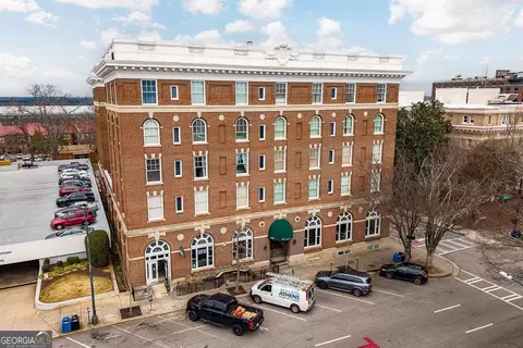 247 E Washington St #207, Athens, GA 30601
