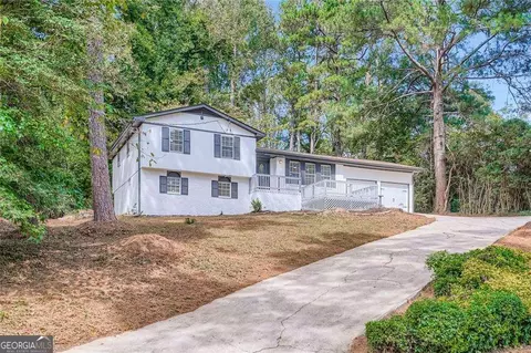644 Navarre Dr, Stone Mountain, GA 30087