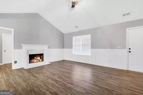 Living - 133 Meadow View Dr, Jackson, GA 30233 photo 2 of 3