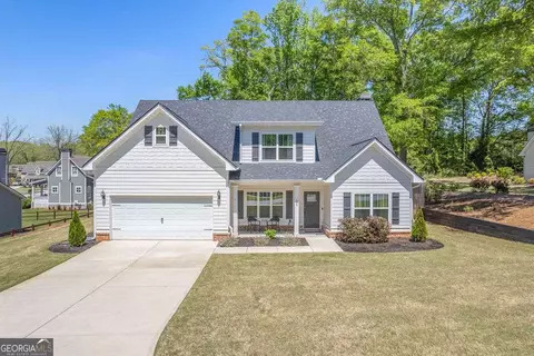 39 E Hill St, Newnan, GA 30263