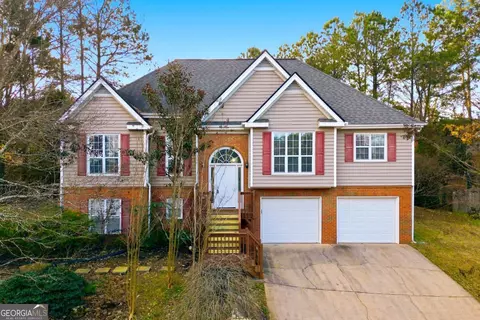 700 Hearthstone Xing, Woodstock, GA 30189