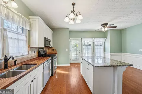 Kitchen - 220 Doubles Dr, Covington, GA 30016 photo 3 of 5