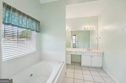 Bath - 220 Doubles Dr, Covington, GA 30016 photo 4 of 6