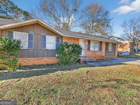10223 Foxfire Ter, Jonesboro, GA 30238