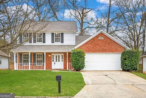 979 Oakwood Chase Cir, Stone Mountain, GA 30083
