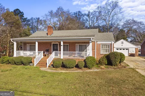 44 Chestnut St, Elberton, GA 30635