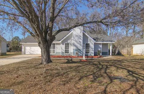 736 Gateway Dr, Bonaire, GA 31005
