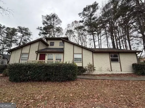 804 Emerald Forest Cir, Lawrenceville, GA 30044