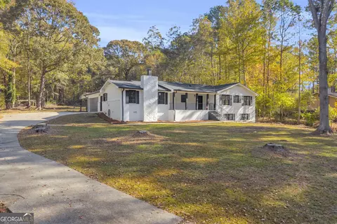 165 N Morning Dove Dr, Fayetteville, GA 30215