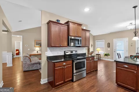 Entry Way - 250 Sara Beth Dr, Brooklet, GA 30415 photo 6 of 10