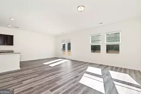 Living - 41 Sinclair Way, Monroe, GA 30655 photo 4 of 5