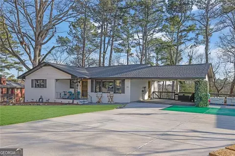 5952 Robin Hood Ln, Norcross, GA 30093