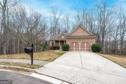 53 Bobbin Ct, Jefferson, GA 30549