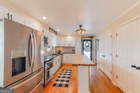 Kitchen - 81 Docks Hook Ln, Georgetown, GA 39854 photo 2 of 4
