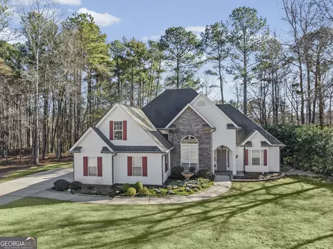 55 Ashland Grove Ct, Sharpsburg, GA 30277
