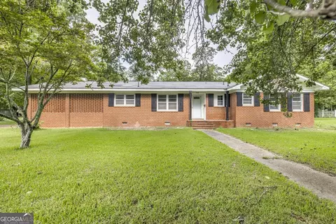 208 S 6th St, Vienna, GA 31092