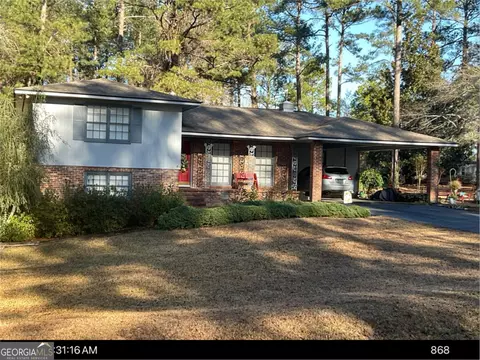 140 Sandpiper Rd, Cochran, GA 31014
