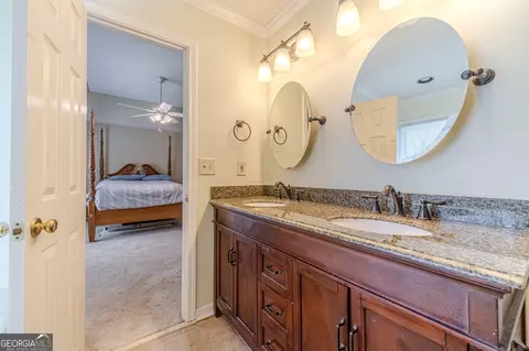 Bath - 45 Somerset Ct, Covington, GA 30016 photo 2 of 5