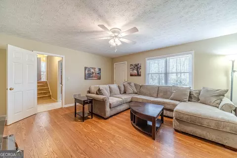 Living - 45 Somerset Ct, Covington, GA 30016 photo 3 of 4