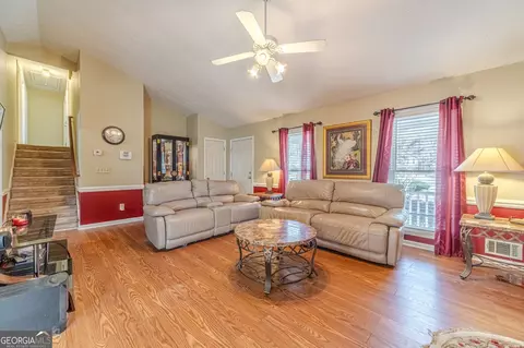 Living - 45 Somerset Ct, Covington, GA 30016 photo 2 of 4