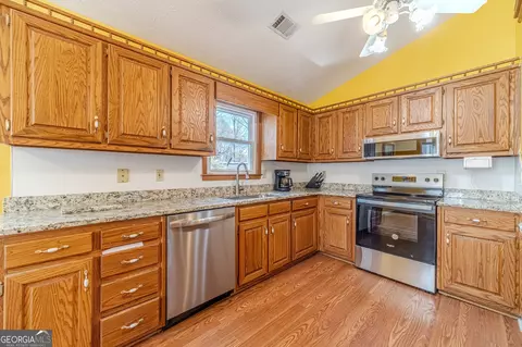 Kitchen - 45 Somerset Ct, Covington, GA 30016 photo 1 of 3