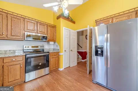 Kitchen - 45 Somerset Ct, Covington, GA 30016 photo 2 of 3