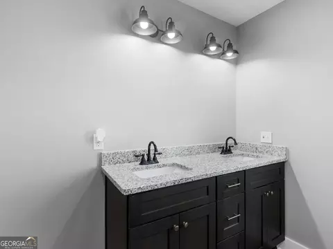 Bath - 265 Steele Rd, Griffin, GA 30223 photo 5 of 5