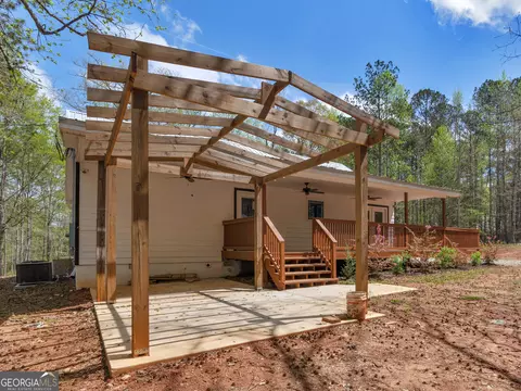 Exterior - 265 Steele Rd, Griffin, GA 30223 photo 8 of 16