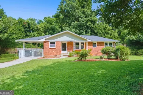 2483 Hunting Valley Dr, Decatur, GA 30033