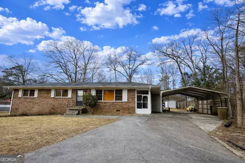 43 Sycamore Dr, Toccoa, GA 30577