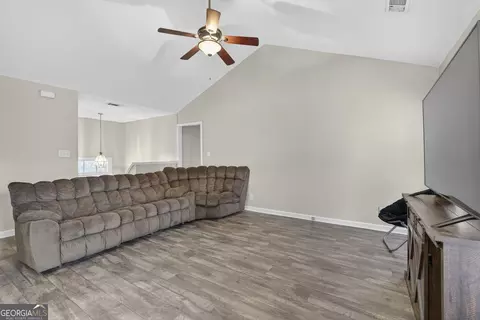 Entry Way - 226 Amy Ln, Gray, GA 31032 photo 5 of 5