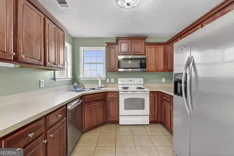 Kitchen - 226 Amy Ln, Gray, GA 31032 photo 1 of 3