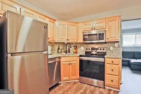 315 Hilderbrand Dr #C7, Atlanta, GA 30328
