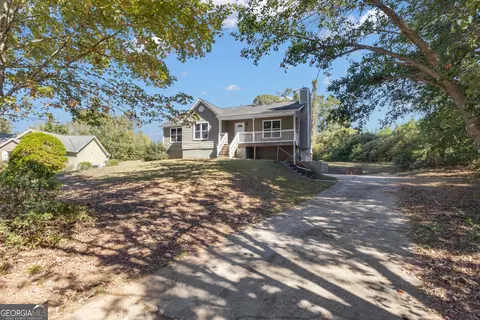 28 Fawn Ct, Sharpsburg, GA 30277