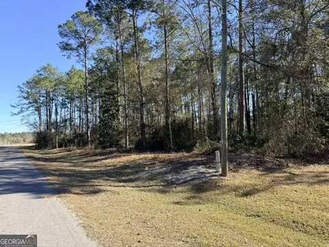 414 Pendleton St, Baxley, GA 31513