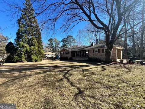 6428 Melrose Dr, Douglasville, GA 30134
