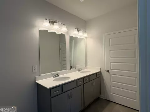 Bath - 1428 Trellis Ct #( 23), Hampton, GA 30228 photo 1 of 3