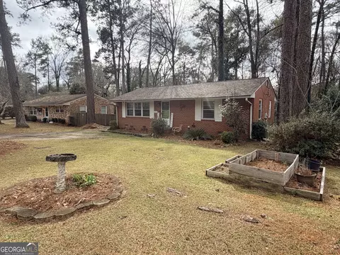 2554 Huntington Dr, Macon, GA 31204
