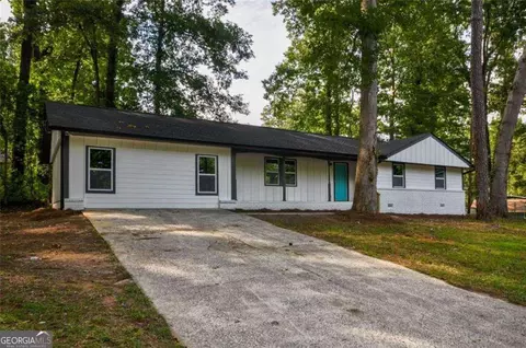 1961 Oak Leaf Ct SW, Marietta, GA 30008