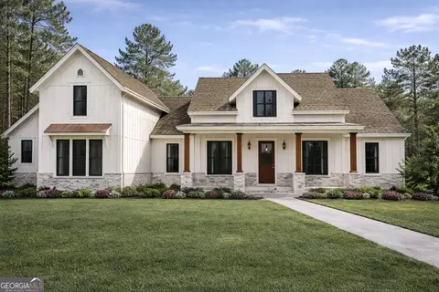 305 Harmony Gates Dr, Commerce, GA 30530