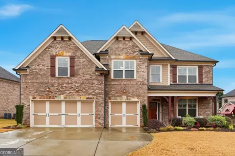 1902 Innsfail Dr, Snellville, GA 30078