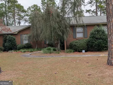 905 Florida Dr, Tifton, GA 31794