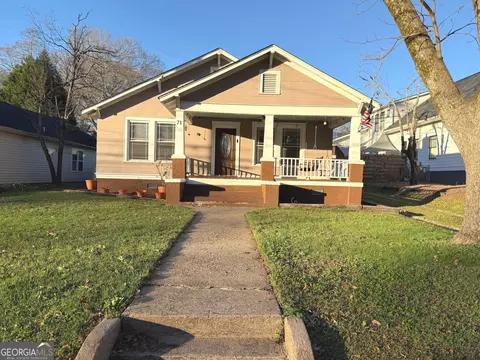 71 Clark St, Newnan, GA 30263