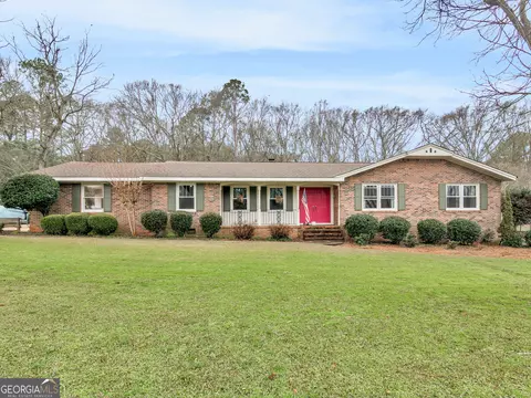 329 Pine St, Barnesville, GA 30204