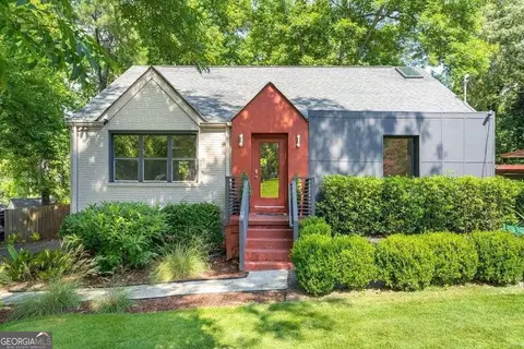 1944 Delphine Dr, Decatur, GA 30032