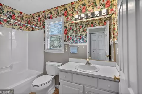 Bath - 104 Bridlewood Dr, Lagrange, GA 30240 photo 4 of 4